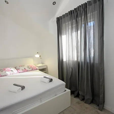 Ivana Apartment *